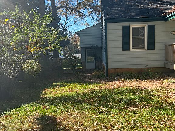3rd image of 111 Homewood Dr