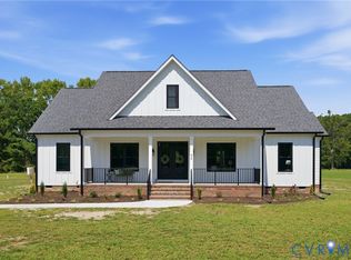 11 Hicks Wharf Rd, Cardinal, VA 23025