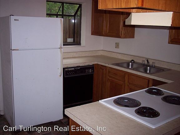 4th image of 5320 NW 20th Ct APT B