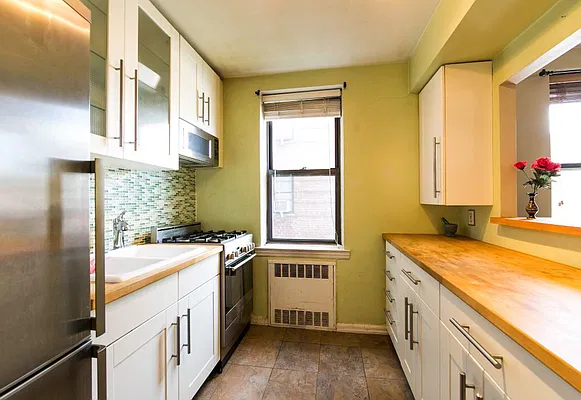 Sold by REMAX Elite | media 2