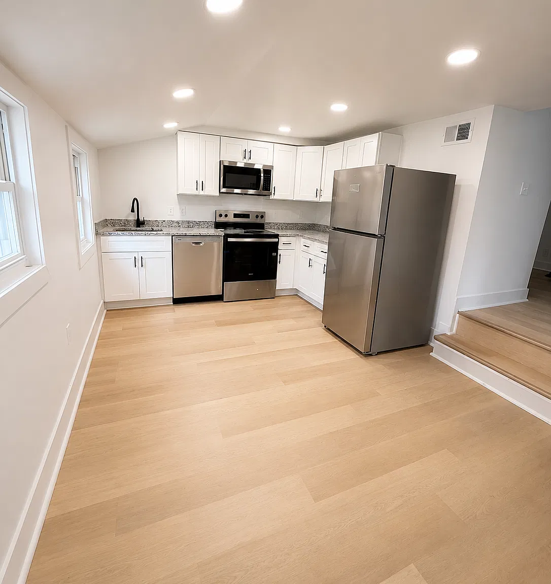 2 bed, 1.5 bath, $1,850 — Photo 3
