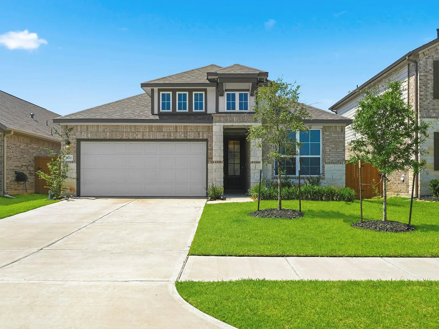 4 bed, 3.0 bath, 1886 sqft, $2,500 — Photo 1