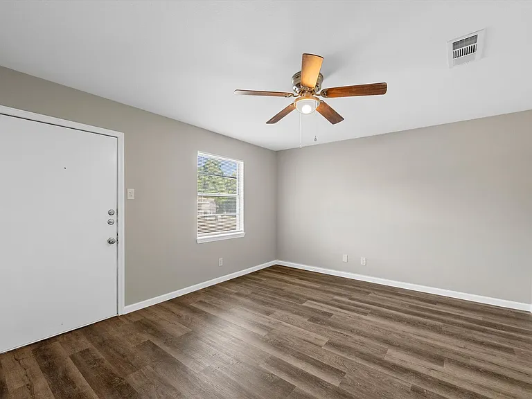 817 N Patricia St — Photo 7