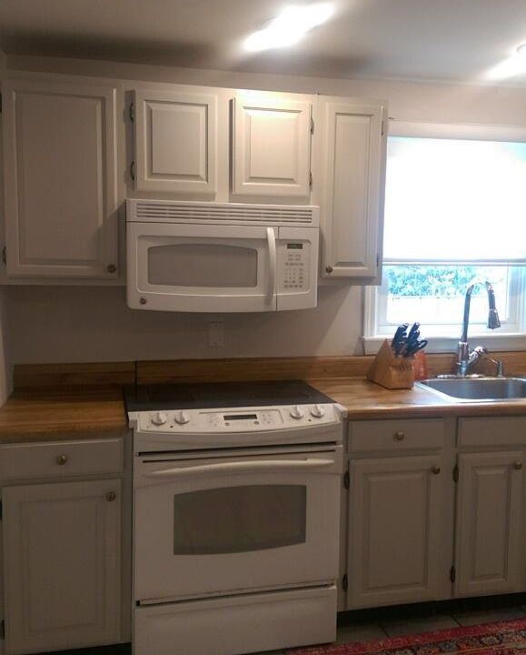 Microwave and rangetop