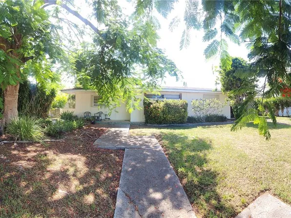 17860 SW 110th Ct, Miami, FL 33157