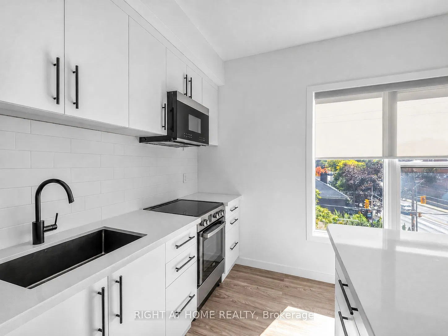 2 bed, $3,200 — Photo 4