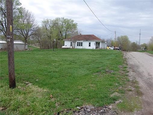 1st image of 106 N Allen Ln