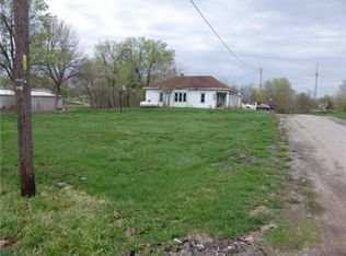 106 N Allen Ln, Jamesport, MO 64648