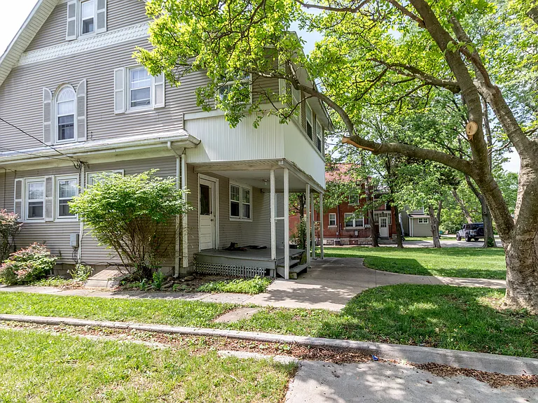 1321 Paris Rd — Photo 5