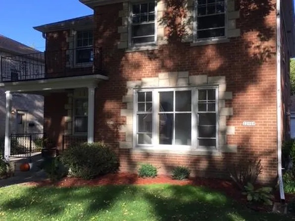 2210 N Lefeber Ave, Milwaukee, WI 53213
