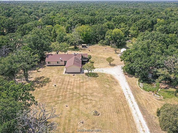 3rd image of 4975 Enchanted Oaks Dr