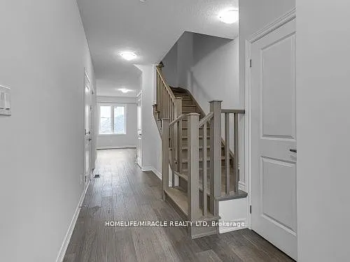 32 Vickers Rd — Photo 5