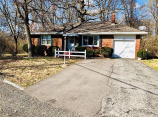 262 Robinhood Dr, East Alton, IL 62024