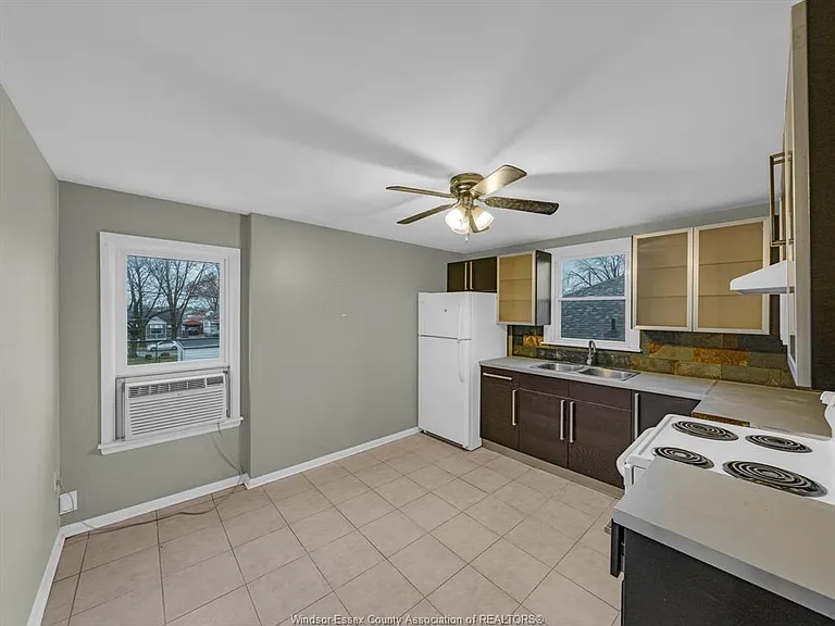 2470 Cadillac St #UPPER — Photo 7
