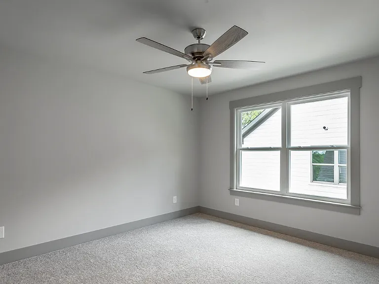 3613 Pickering Ave — Photo 13