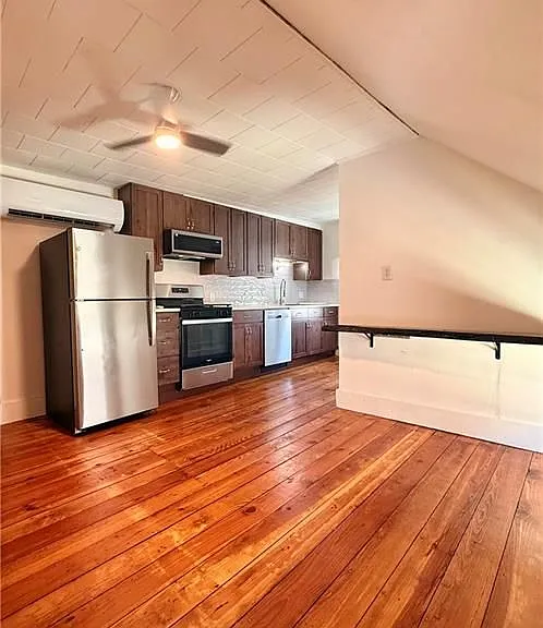 87 Rockland Ave — Photo 5