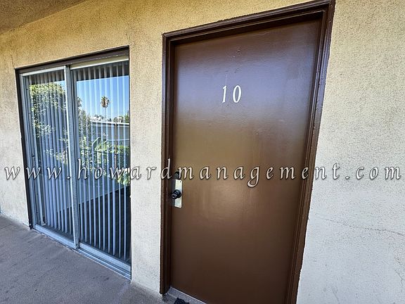 3rd image of 4250 Lindblade Dr APT 10