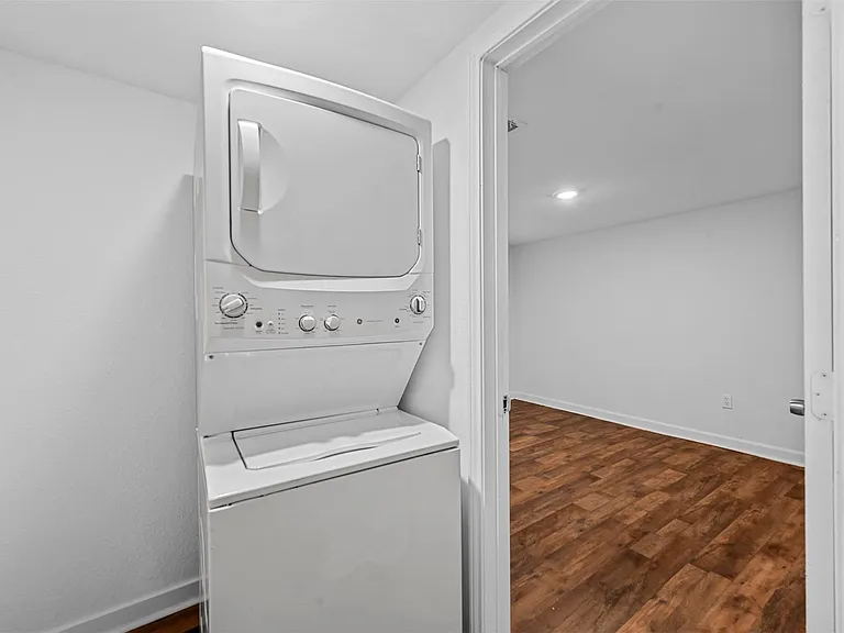 105 Short St — Photo 5