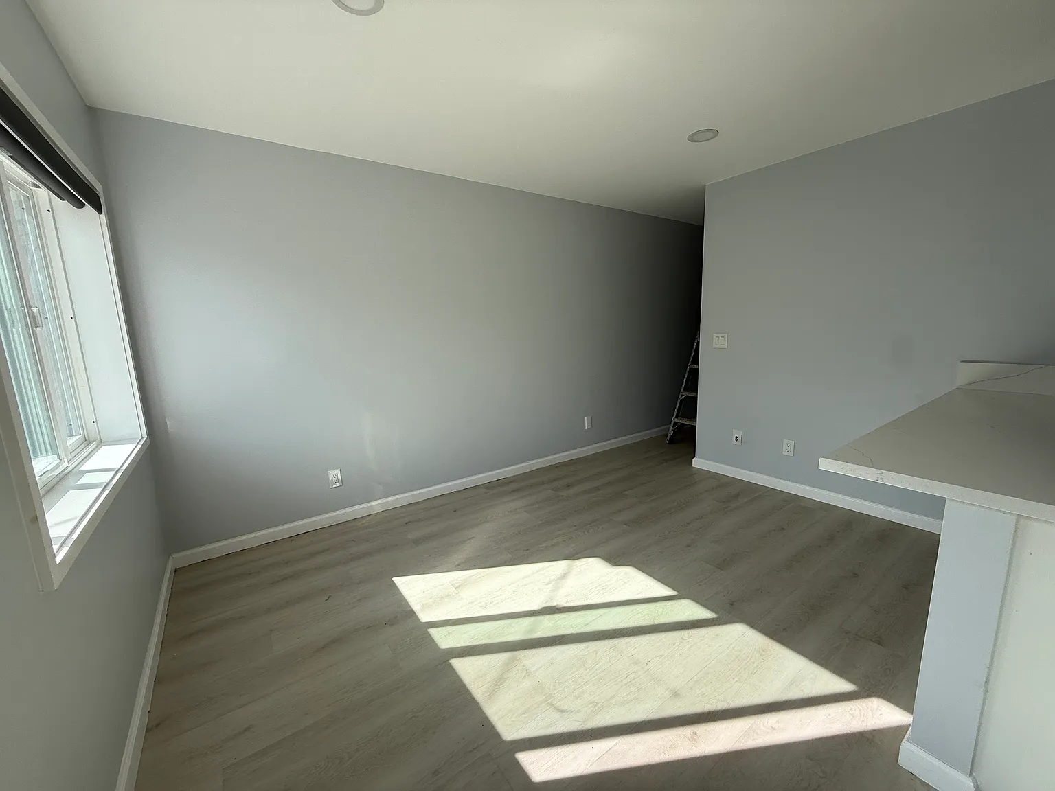 2 bed, 800 sqft, $2,700 — Photo 3