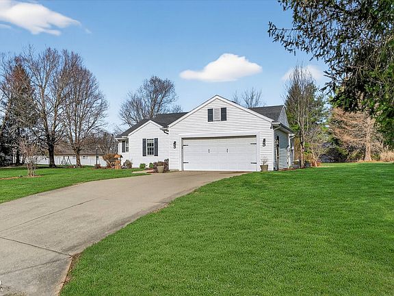 2nd image of 1814 Sandalwood Dr