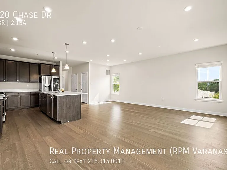 220 Chase Dr — Photo 18