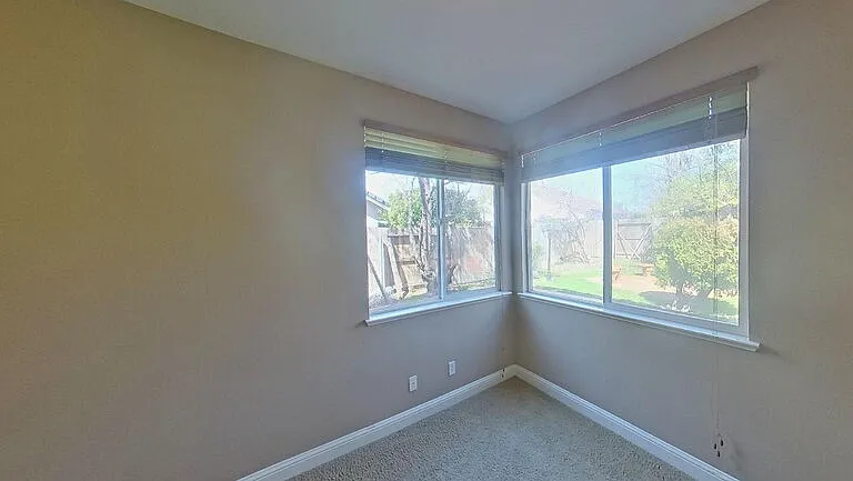 1692 Woodhaven Cir — Photo 56