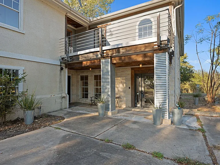 158 Uriah Dr — Photo 3