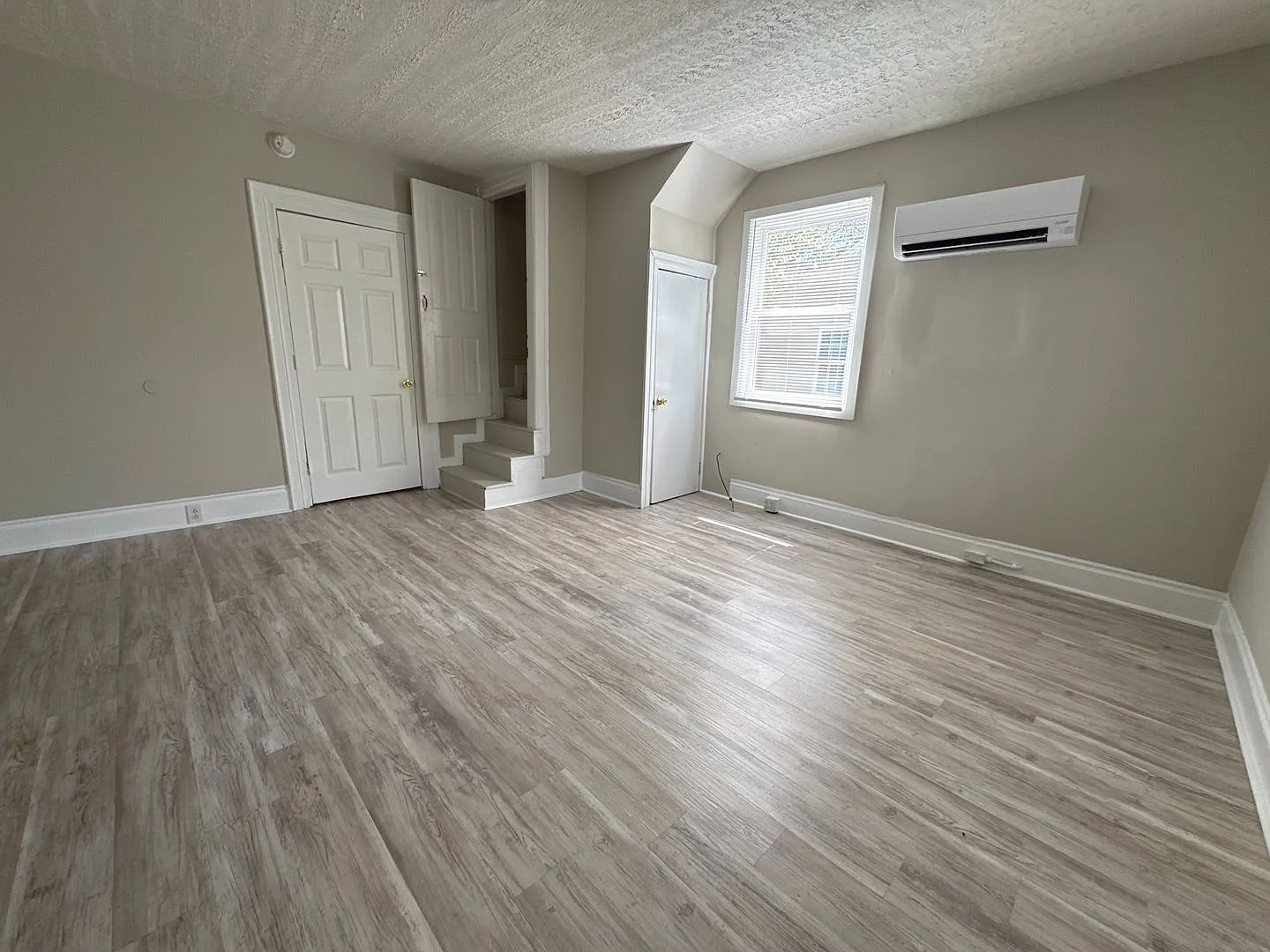 Welcome Home to 2000 Woodland St, Unit B in Springfield, TN! — Photo 4