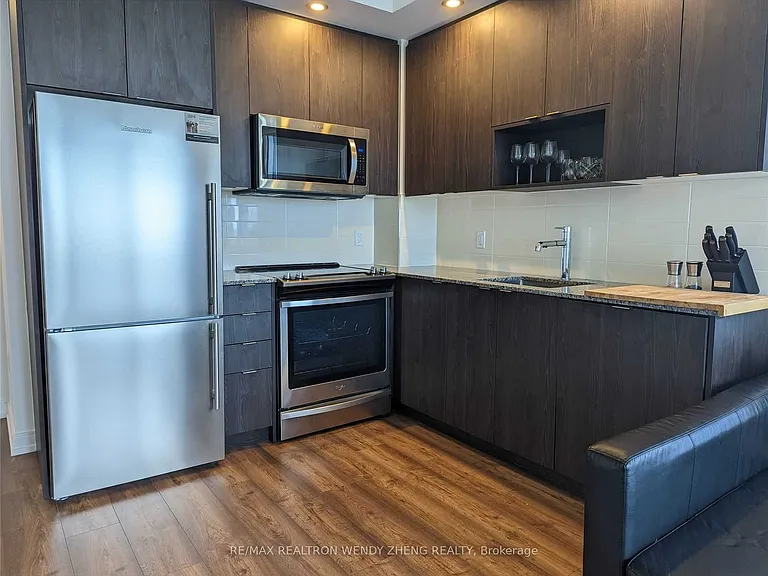 225 Village Green Sq #2602 — Photo 10