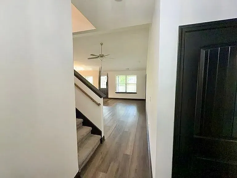 297 Fieldstone Ln #9B — Photo 4