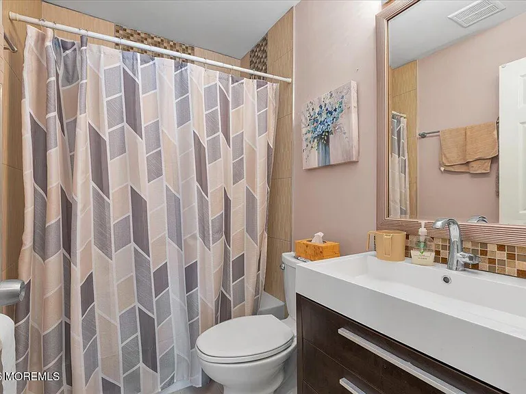 119 Avery Ave #J27 — Photo 10