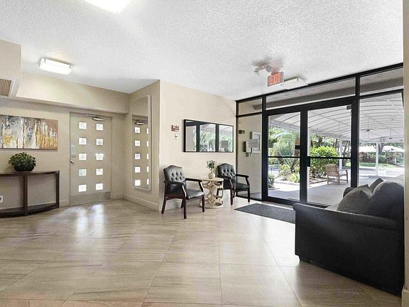 4th image of 804 Cypress Grove Lane #202