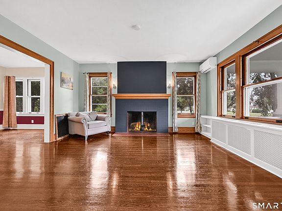 5th image of 295 Wolcott Hill Road