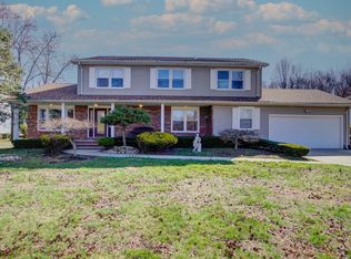 42 Daum Rd, Manalapan, NJ 07726