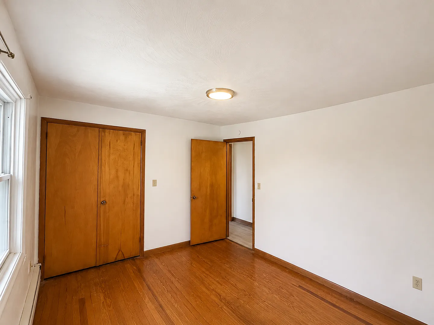 520 Oak Unit 4 — Photo 4