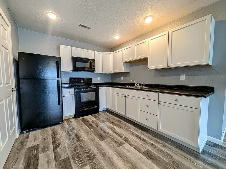 1319 B Ave W #26 — Photo 6