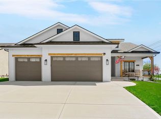 1845 Falcon Ct, Kearney, MO 64060