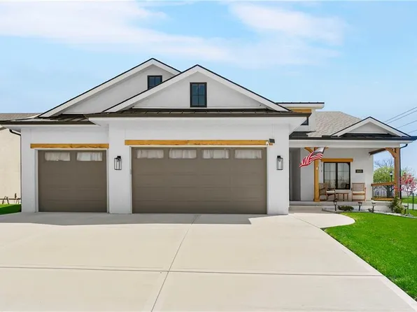 1845 Falcon Ct, Kearney, MO 64060