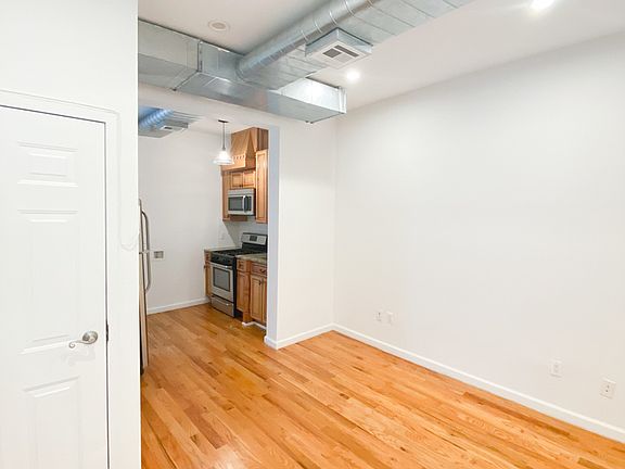 3rd image of 850 Saint Johns Pl #2