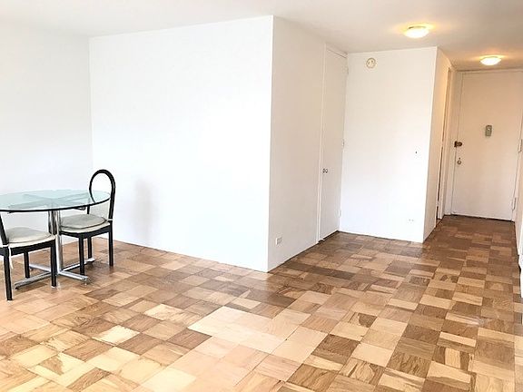 4th image of 330 E 33rd St APT 17E