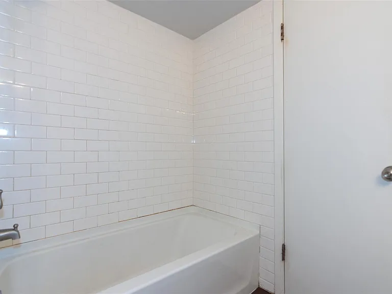 3115 Helms St #106 — Photo 20