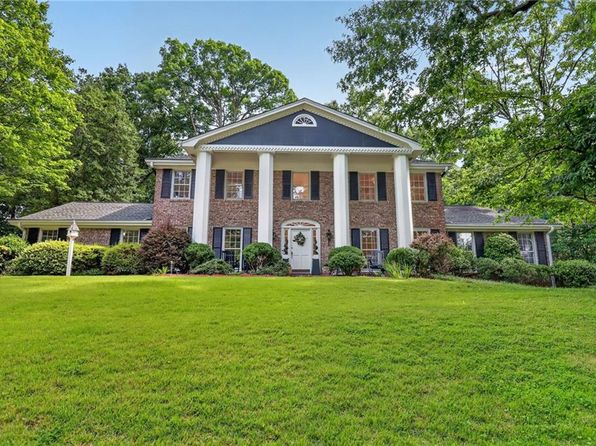 295 Glen Lake Dr