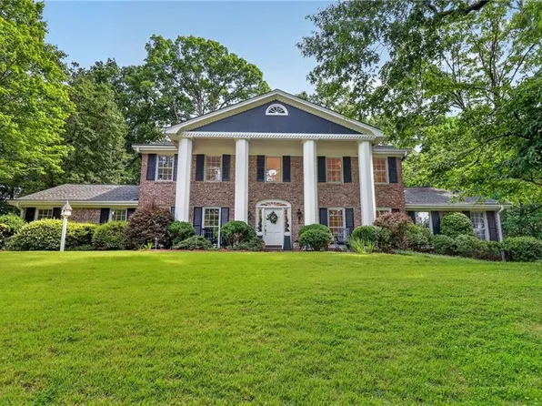 295 Glen Lake Dr, Sandy Springs, GA 30327