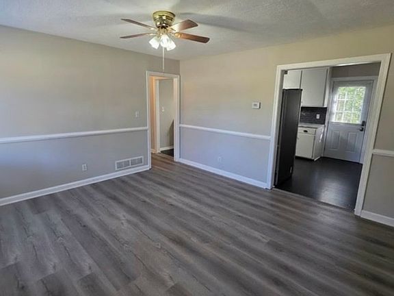 3rd image of 4570 Old Cowan Rd