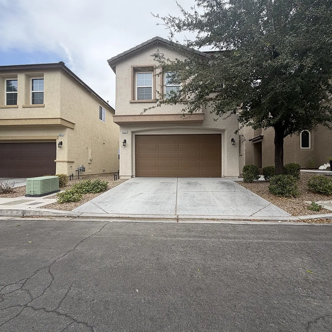 4 bed, 1921 sqft, $2,400 — Photo 3