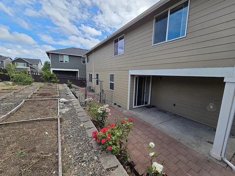 2524 Jacaranda Ave — Photo 37
