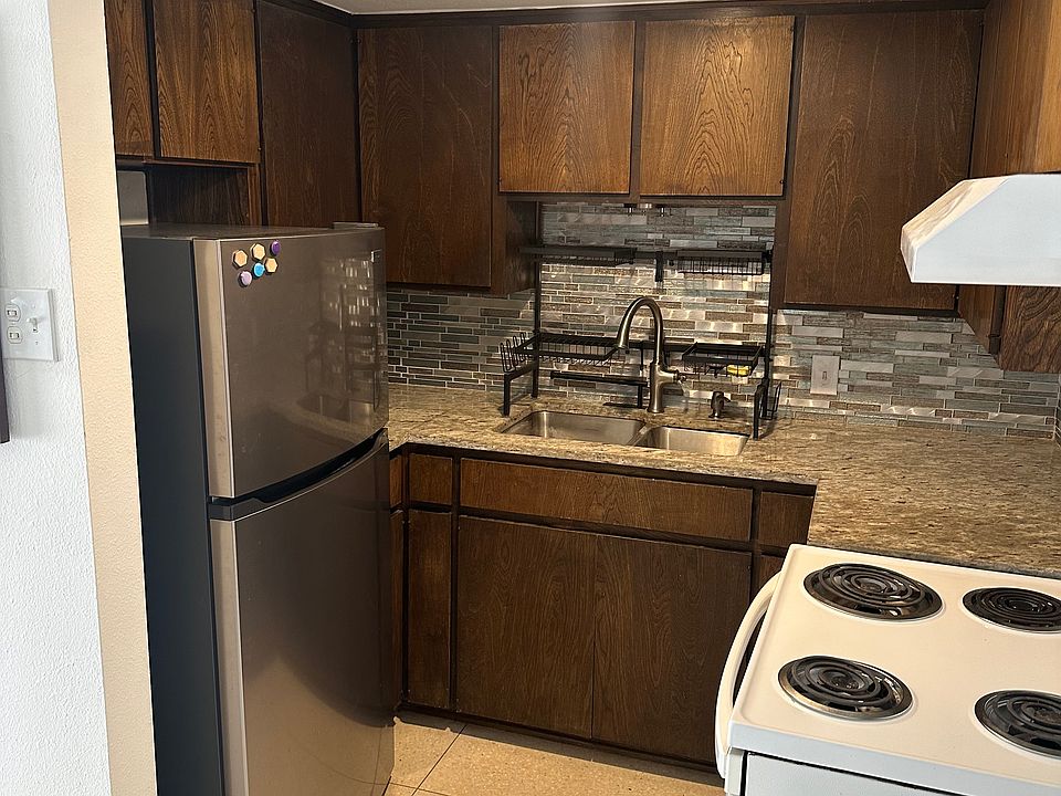 2nd image of 2924 Forest Park Blvd APT B