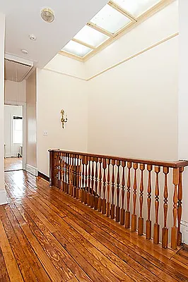 Rented by Perry Associates NYC Inc | media 27