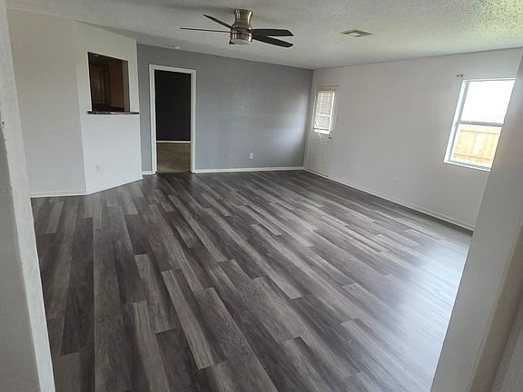 3rd image of 4409 Mustang Dr