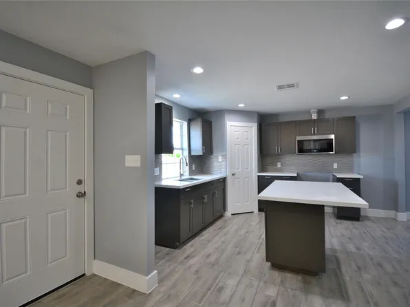 3335 Lafferty Rd, Pasadena, TX 77504